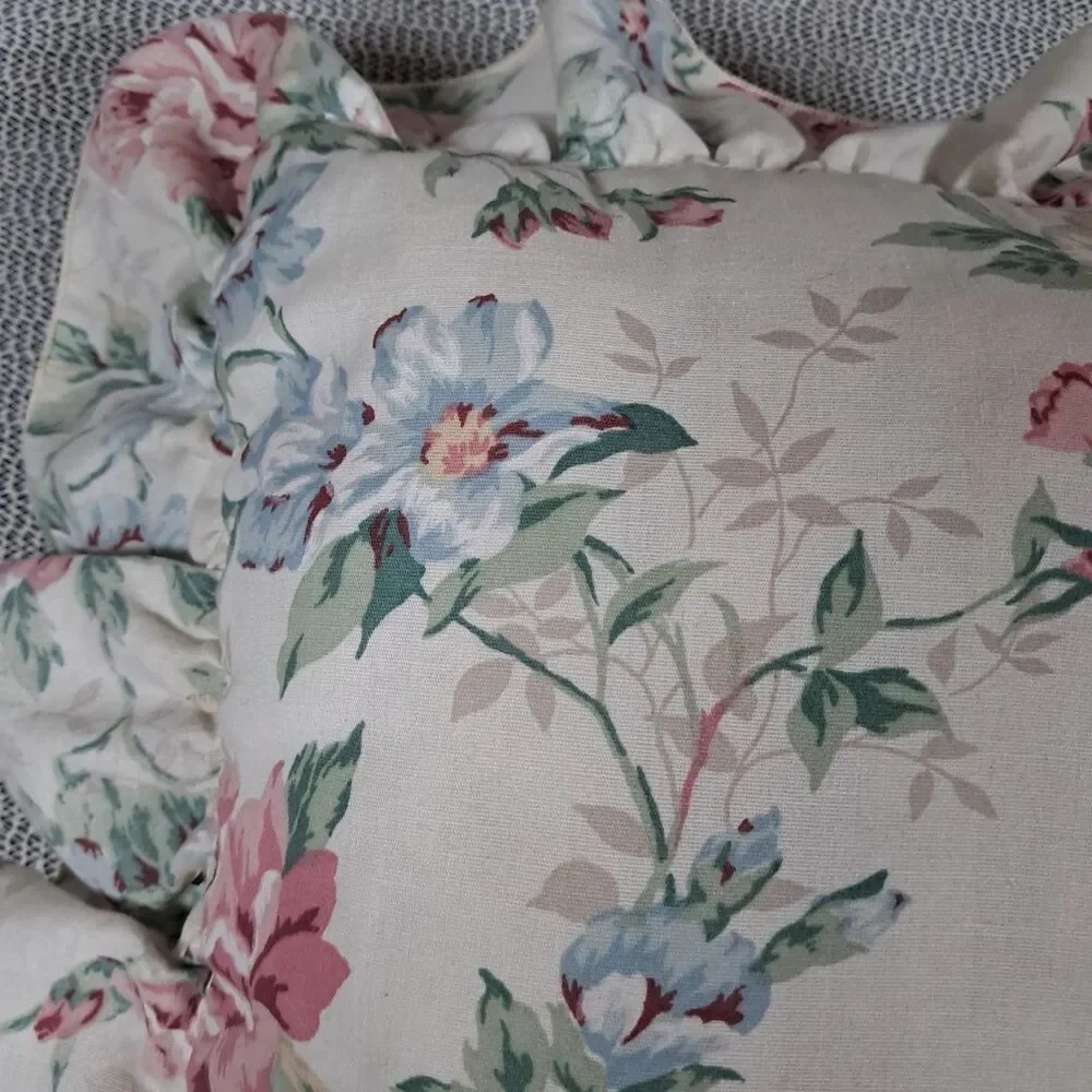 Vtg Romantic Rose Floral Pillow Lace Accent Cottage Granny Core